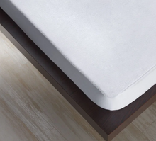 Cargar imagen en el visor de la galería, PROTECTOR COLCHON SOFT PLUS